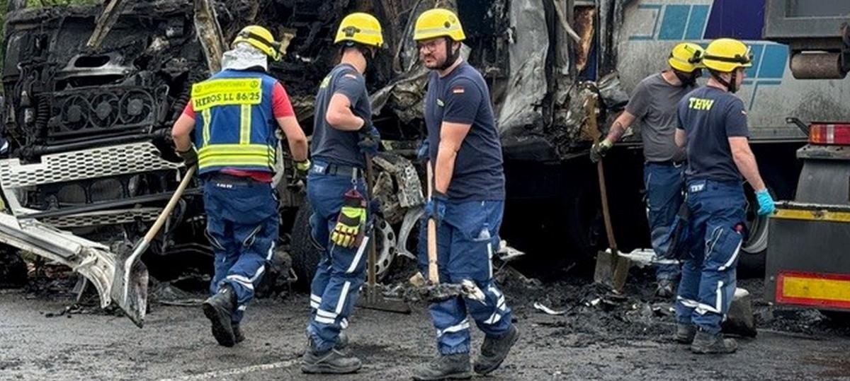 Tödlicher Unfall auf der B17: „So einen extremen Einsatz hatten wir die vergangenen 20 Jahre nicht“