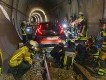 Orientierungslos nach medizinischem Notfall: 63-Jährige fährt einen Kilometer weit in U-Bahn-Tunnel