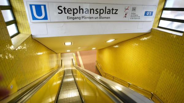 Feuerwehreinsatz am Stephansplatz: U-Bahn-Linie U1 fährt wieder