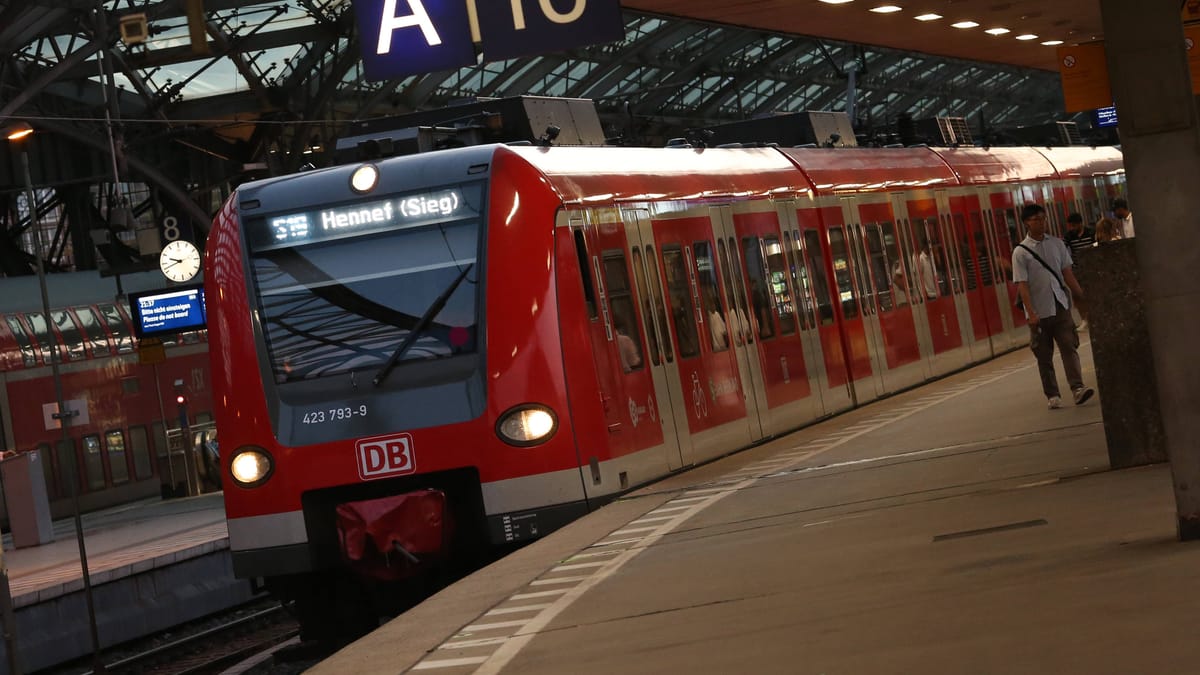 Deutsche Bahn | Polizeieinsatz: Strecke in Köln gesperrt – Ausfälle