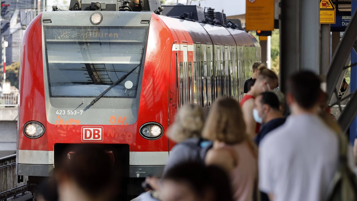 Deutsche Bahn: Zugstrecke in Köln gesperrt – Komplettausfälle drohen