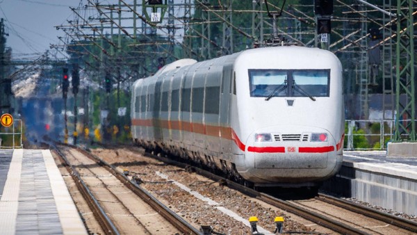 Deutsche Bahn sperrt erneut Bahnstrecke zwischen Berlin und Hamburg