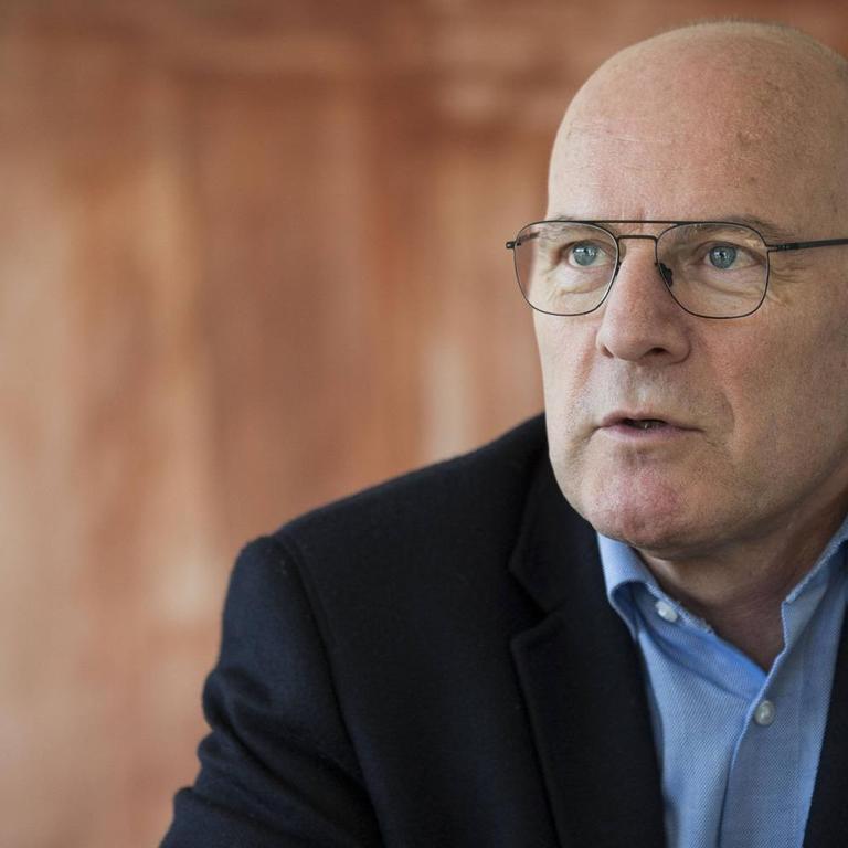 Sicherheit in Zügen - Baden-Württembergs Verkehrsminister Hermann befürwortet Einführung von Bodycams