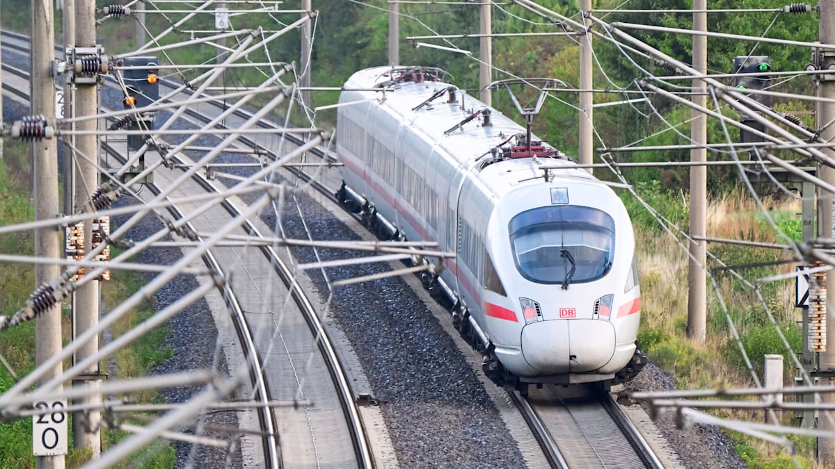 ICE-Tür öffnet sich bei Tempo 200 – Polizei suchte mit Drohnen nach Passagieren