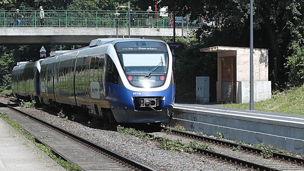 Krisengespräche im Zwei-Wochen-Takt: VRR und Rhein-Ruhr-Bahn reagieren auf Chaos