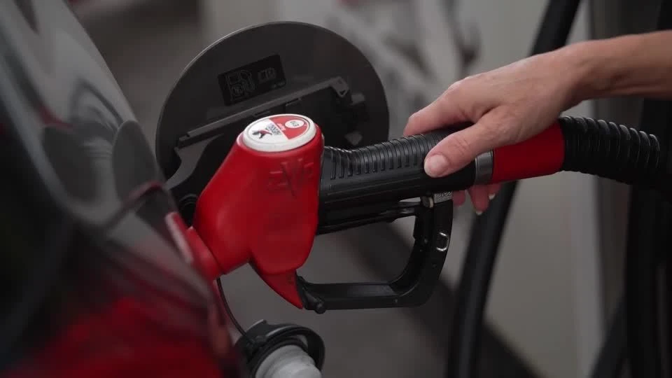 Tankrabatt wirkt nur kur: Günstiger tanken am Morgen, höhere Preise am Mittag