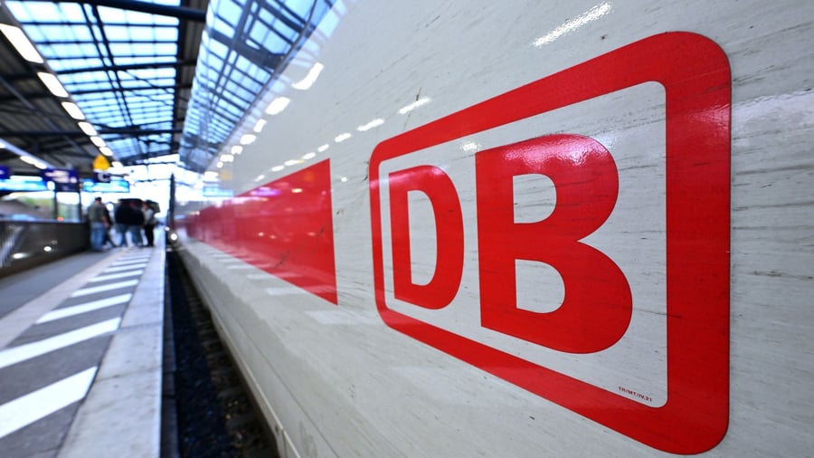 Deutsche Bahn: Pünktlichkeit der Fernzüge verharrt auf niedrigem Niveau