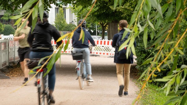 Fußgänger vs. Radfahrer? So angespannt ist die Lage auf Hamburgs Straßen