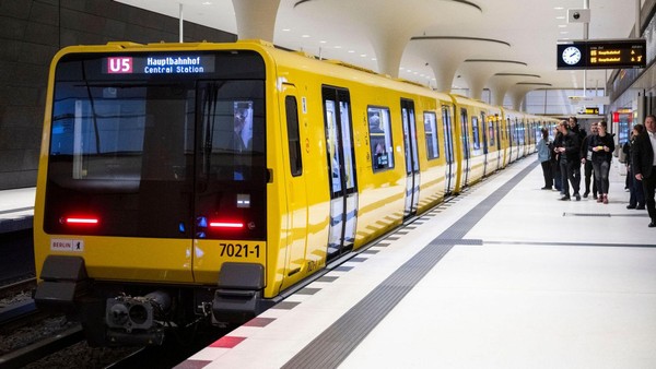 Nun auch auf einer weiteren Linie: Hier fahren ab Montag neue U-Bahnzüge