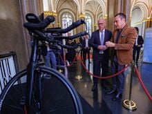 Hamas-Massaker vor drei Jahren: Ausstellung im Rathaus erinnert an Opfer des Hamas-Terrors