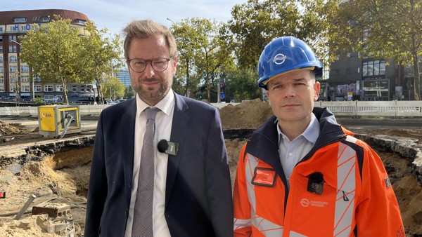 Nach Wasserrohrbruch: Hauptverkehrsader bleibt bis Jahresende eine Baustelle