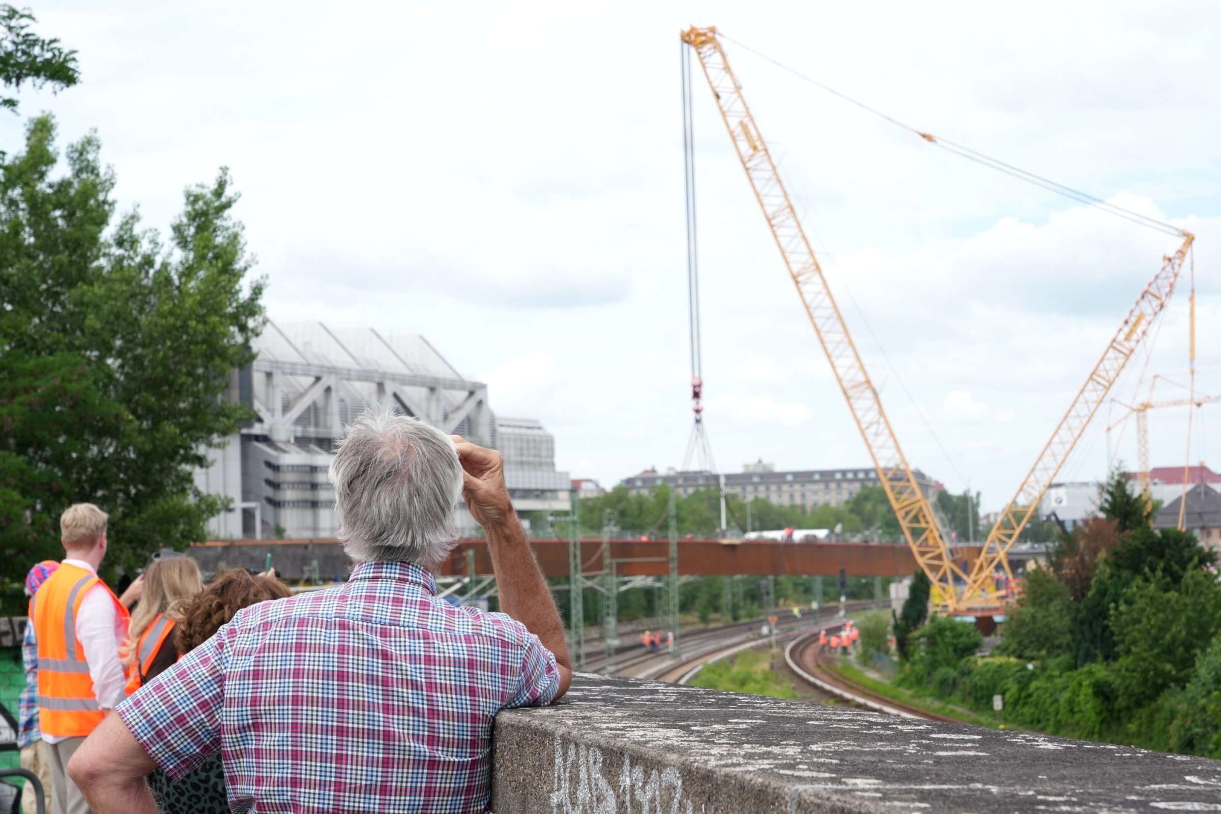 Verkehr | A100-Brücke Berlin: Aussicht auf die Autobahn