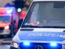 55-Jähriger in Klinik: Radfahrer von Lkw angefahren und lebensgefährlich verletzt