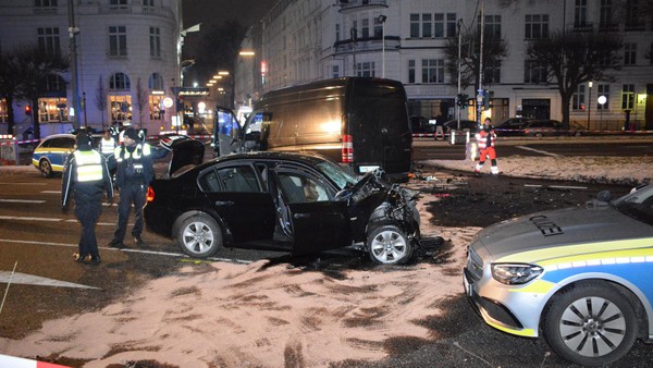 Nach Verfolgungsjagd in Hamburg: 18-jähriger Raser wegen Mordes verurteilt