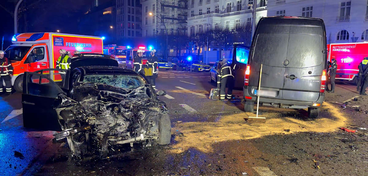 Raser baut tödlichen Unfall – wegen Mordes verurteilt