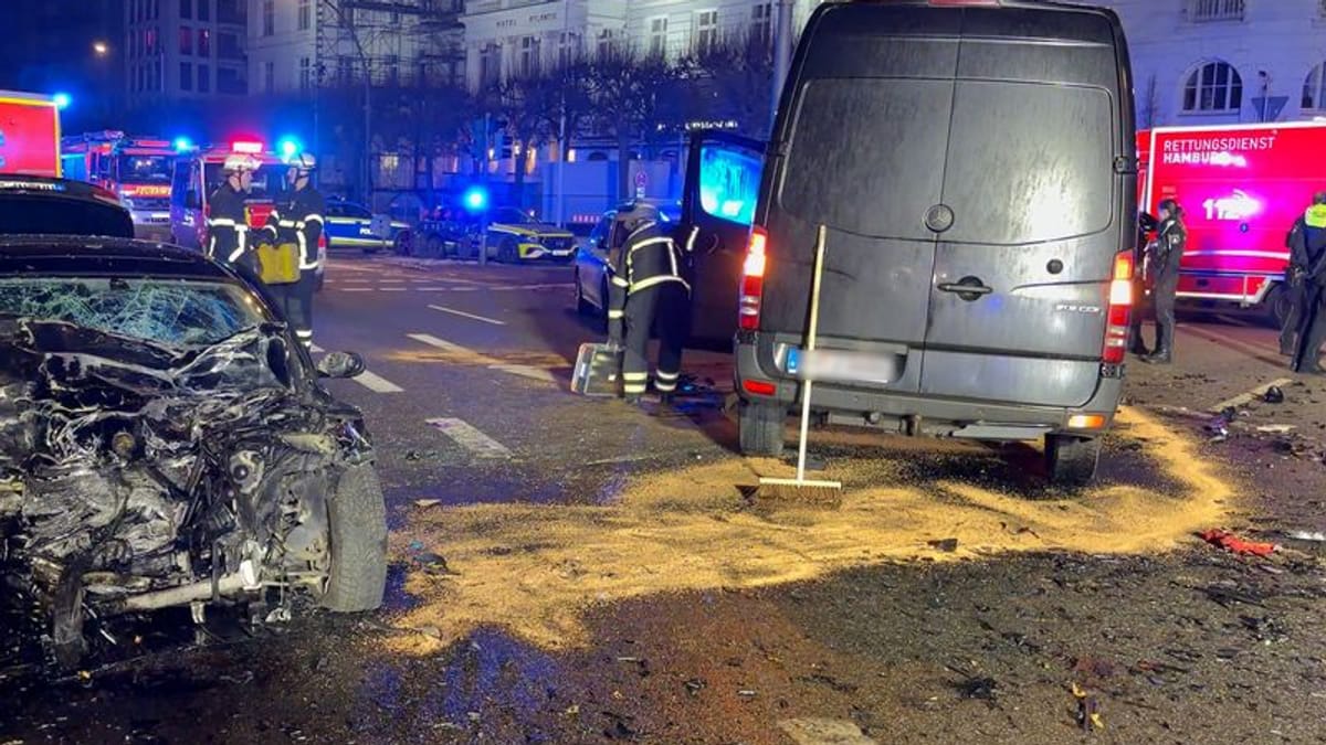Hamburg: Junger Raser wegen Mordes verurteilt