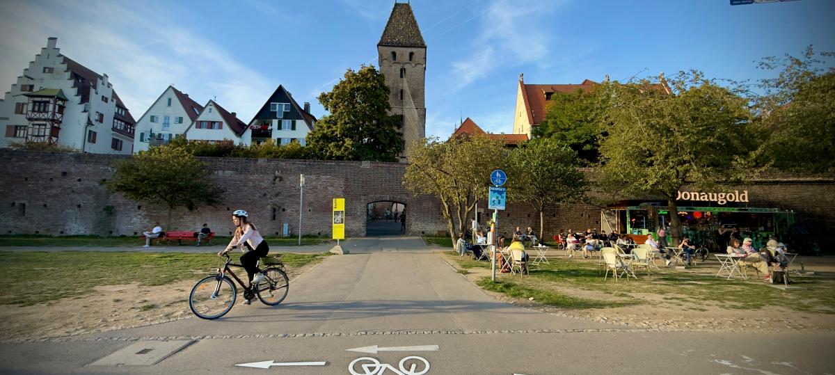 Radweg an der Donauwiese gefährlich? Stadt Ulm äußert sich zum tödlichen Unfall