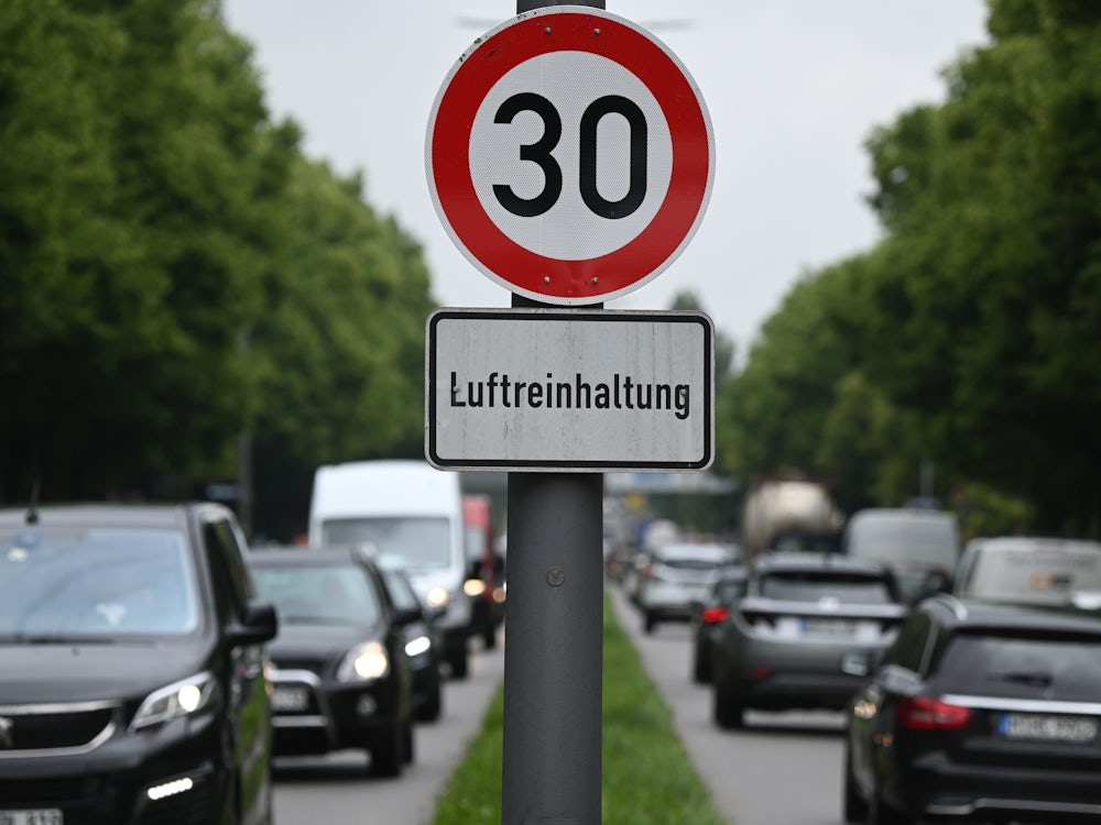 Mittlerer Ring: Anwohner wollen Tempo 30 an Landshuter Allee erzwingen
