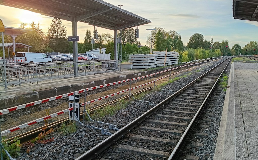 Nach Kritik an 1,7-Millionen-Bahnsteig: Deutsche Bahn reagiert – Bund offenbart Kontrolllücken