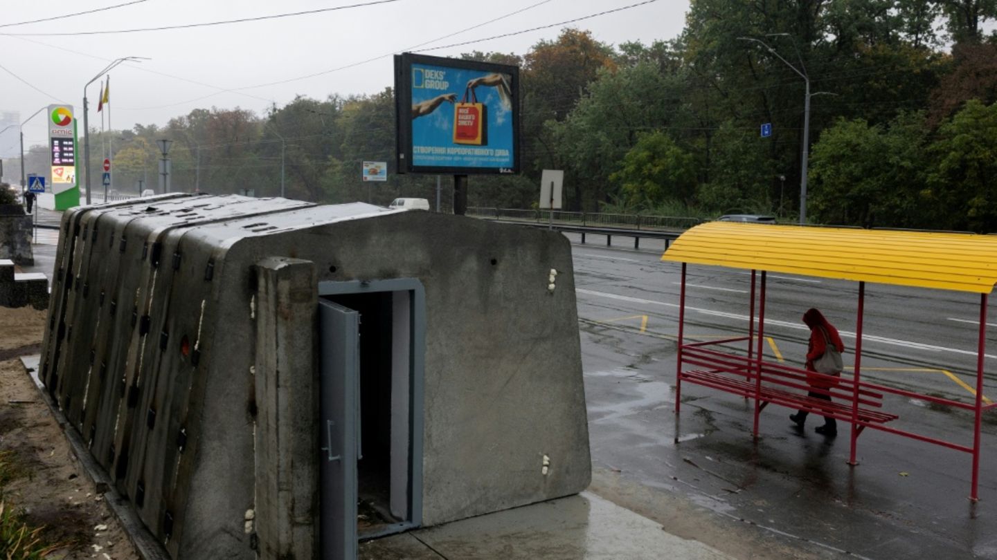 Ukraine: Behörden in Kiew richten mobile Luftschutzbunker ein