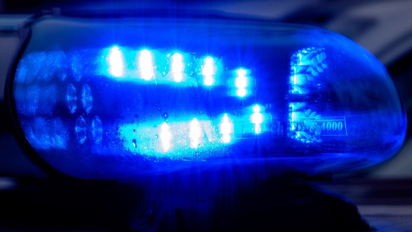Tödlicher Unfall im Erzgebirge: 17-Jähriger stirbt nach Zusammenstoß mit Auto