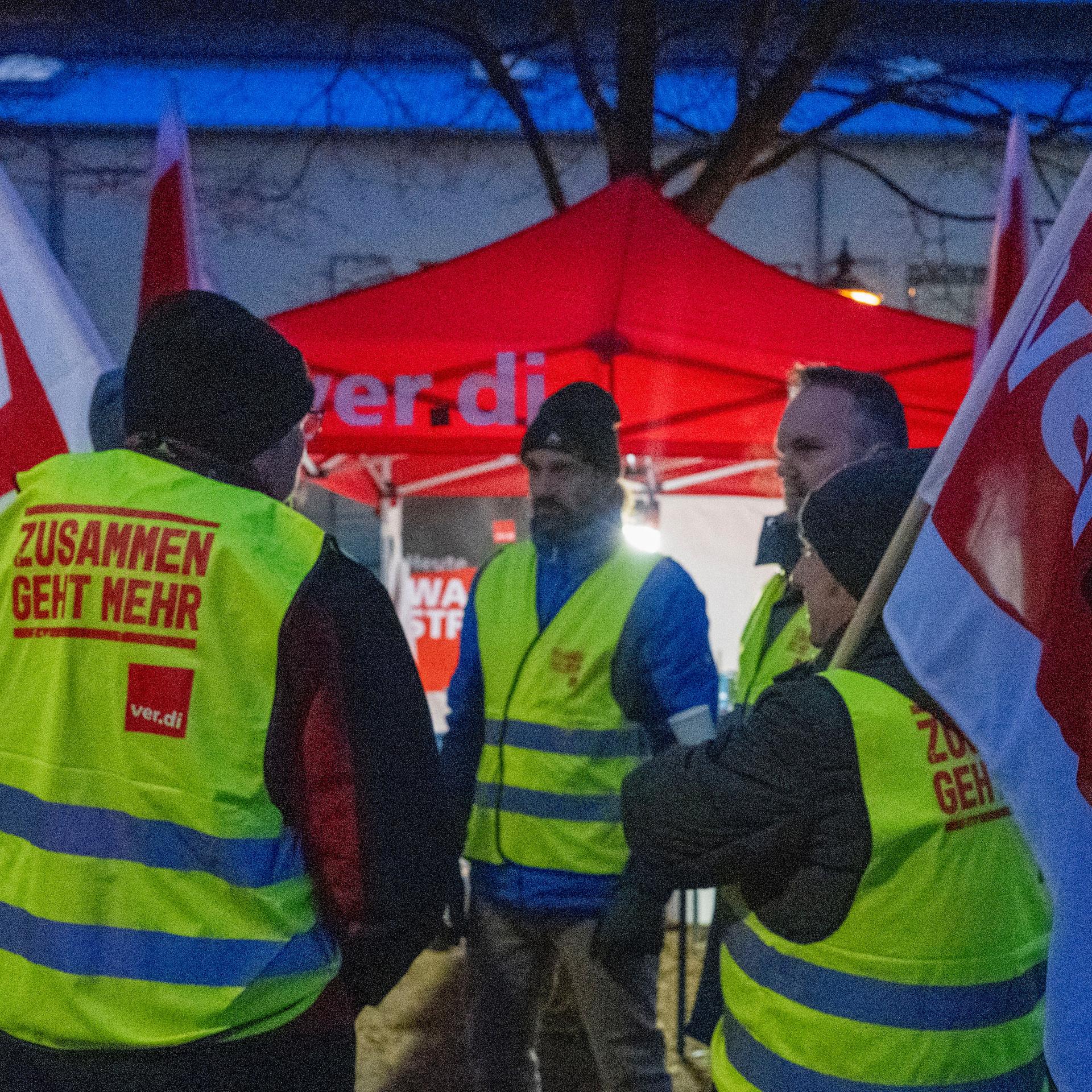 Warnstreik in mehreren Städten - Auswirkungen auf den Nahverkehr