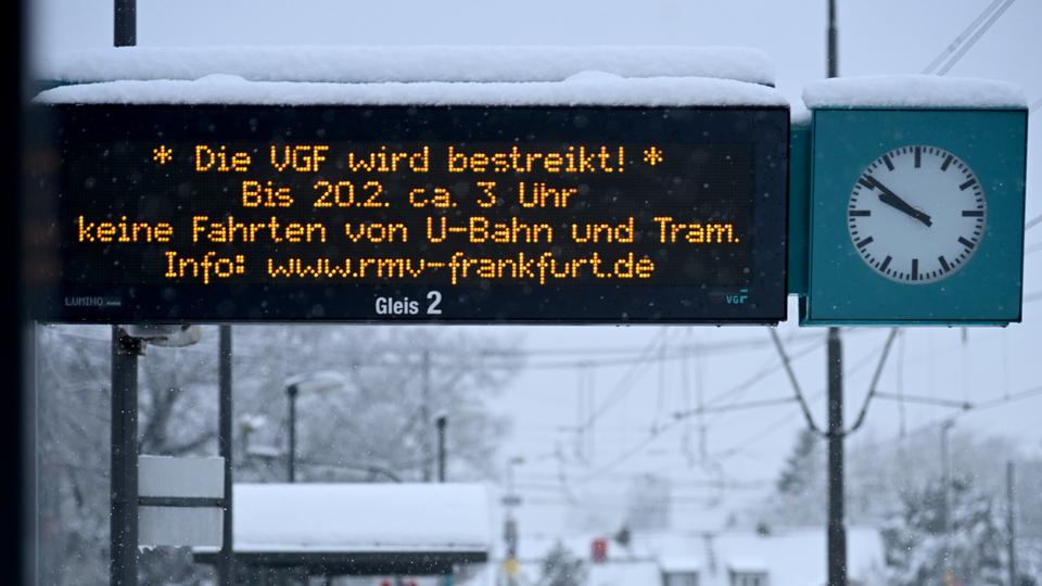 ÖPNV-Streik und Schnee in Frankfurt: Alternativen zu U-Bahn und Straßenbahn eingeschränkt