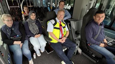 Von der ausgebrannten Pflegekraft zur Busfahrerin