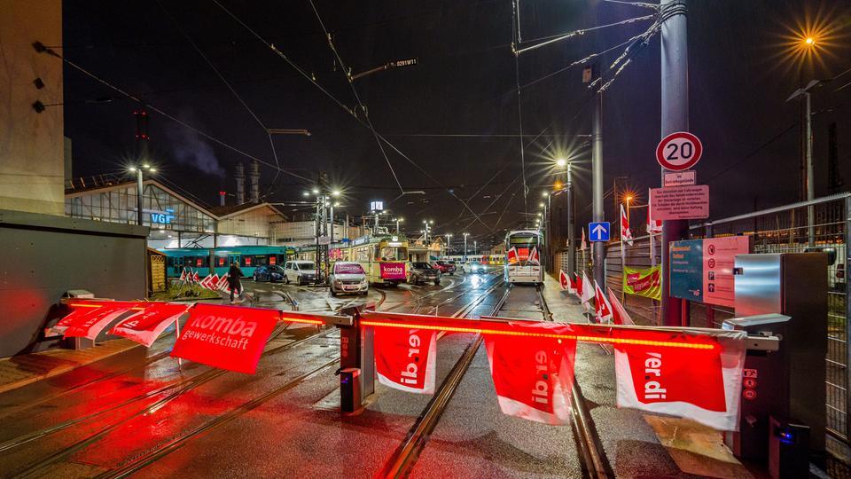 ÖPNV-Streiks in Frankfurt, Kassel und Wiesbaden - Ausfälle am Dienstag
