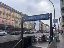 Brutale Attacke am Bahnhof Hermannstraße: „Die Menschen in der U8 sind unberechenbar“