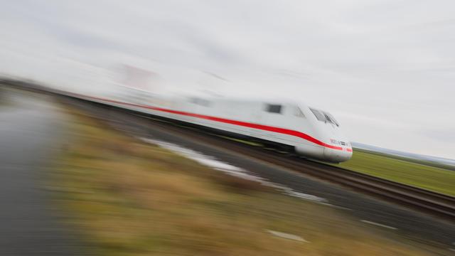 Deutsche Bahn: Reisende müssen nach Angriff auf Zugbegleiter ICE verlassen
