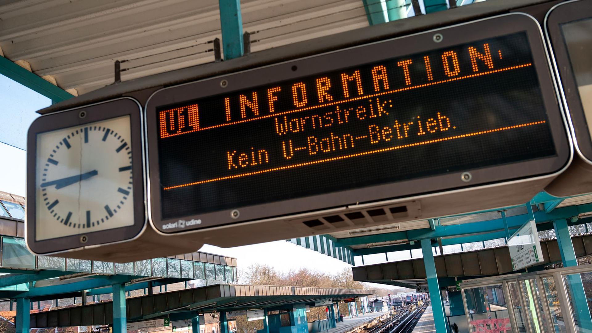 Warnstreiks im Nahverkehr: Busse und U-Bahnen lahmgelegt