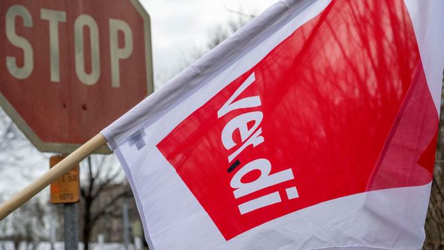 Tarifverhandlungen: Warnstreik legt Nahverkehr lahm - Nur einzelne Linien fahren