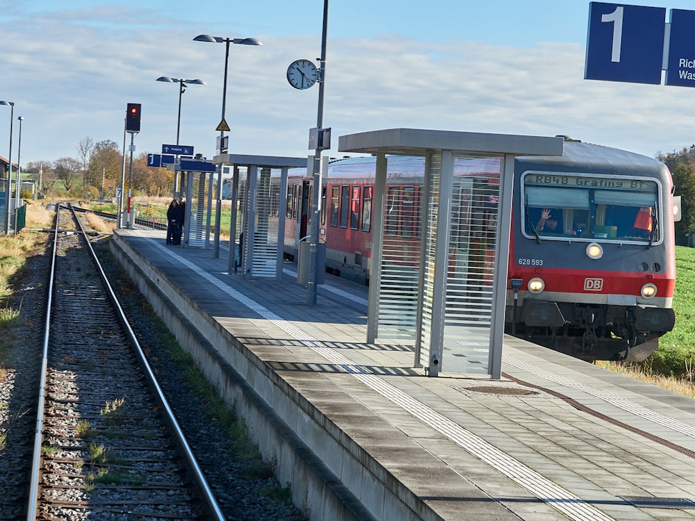 Öffentlicher Nahverkehr: Elektrifizierung des Filzenexpress kann starten