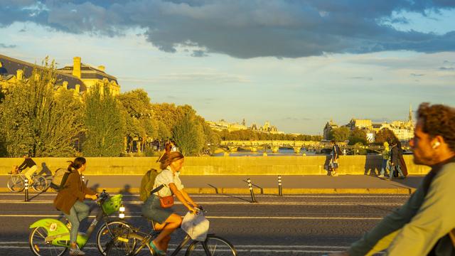 Anne Hidalgo: Platz da!