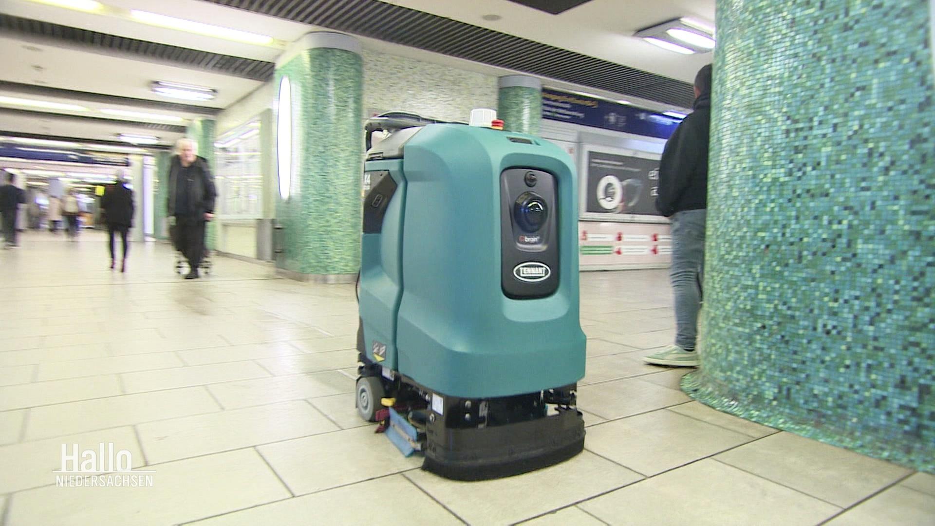 Hannover: Testphase mit Reinigungsroboter "Bürsti" startet