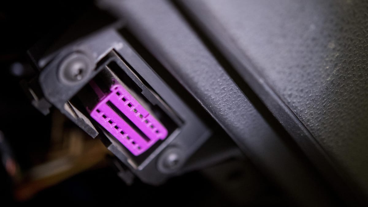 Sprit sparen: Finger weg von sogenanntem Spritstar-Dongle