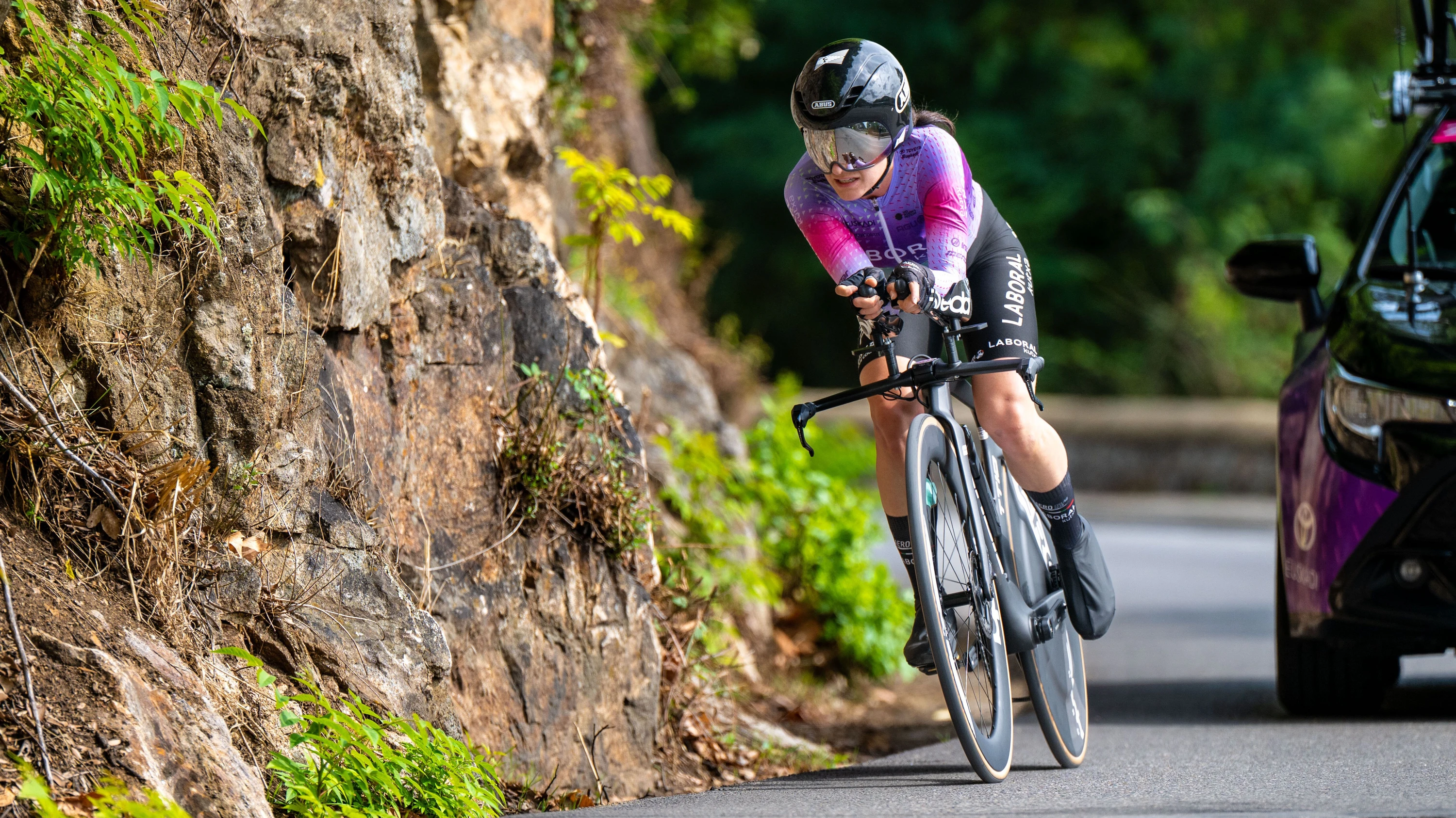 Mailand–Sanremo: Radfahrerin Silvestri nach Sturz schwer verletzt