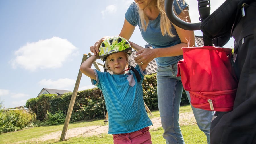 18 Modelle - billig bis teuer: Kinderhelme messen sich im Test - doch keiner ist rundum gut