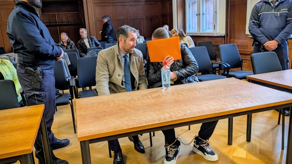 Todesfahrt in Moers: Raser will in Deutschland bleiben – „war ein junger Idiot“