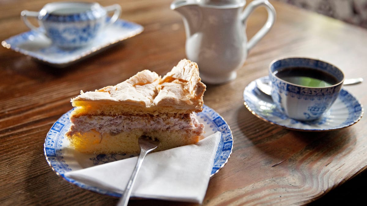 Weserradweg-Tipp bei Bremen: Pause im idyllischen Hofcafé Peters in Lunsen