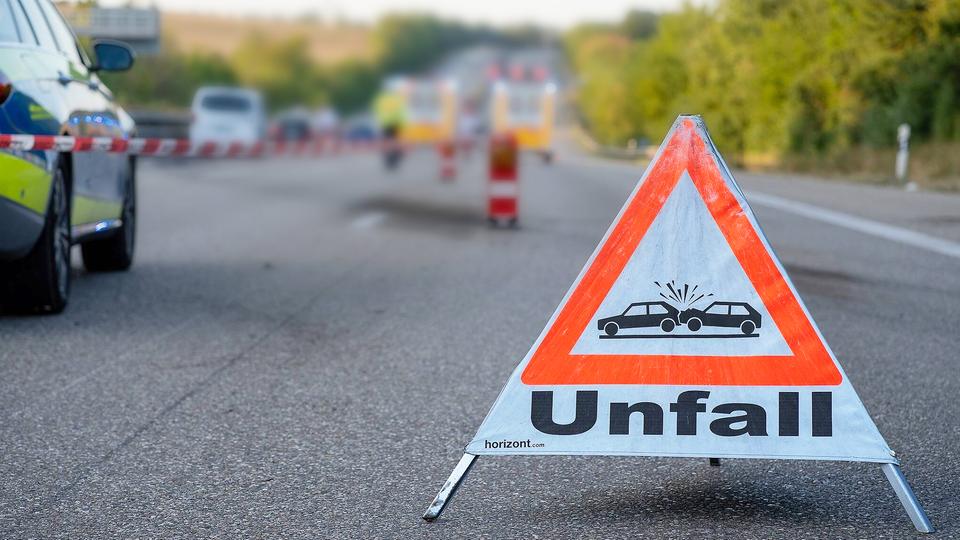Tödlicher Unfall bei Bad Arolsen: 54-Jähriger übersieht Stauende