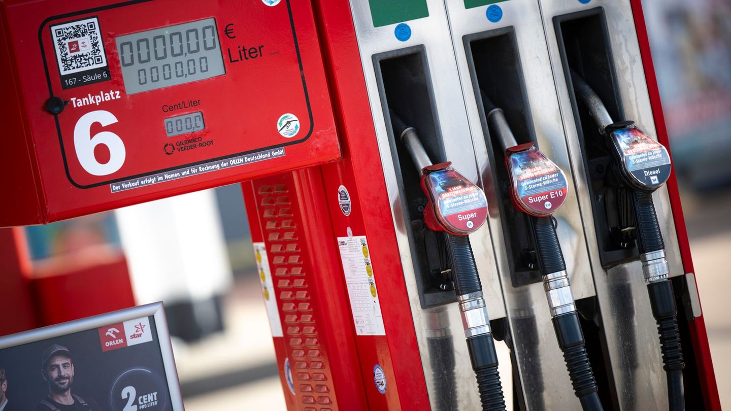 Spritpreise: ADAC: Neuregelung senkt Preise an den Tankstellen nicht