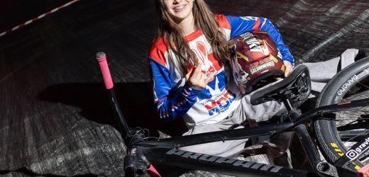 Mia, 15, Freestyle-Profi: Rückwärtssalto auf Rädern