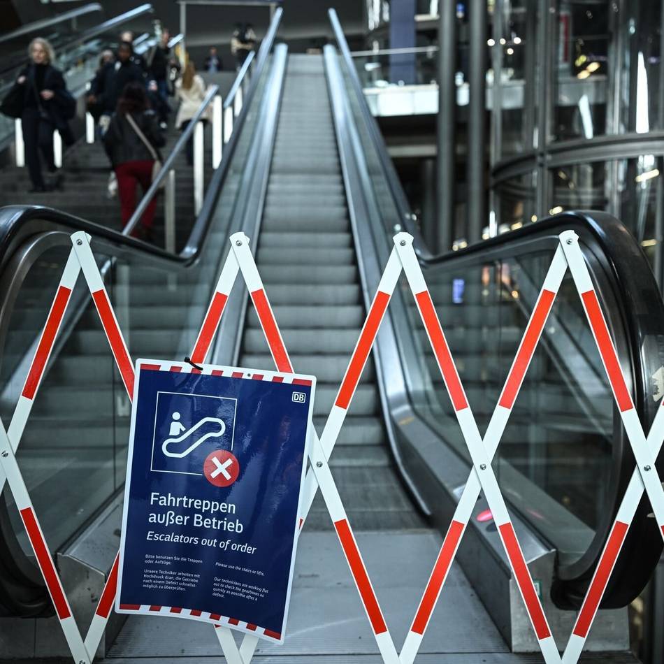 Kaputte Rolltreppen und Aufzüge: Wenn die Verkehrswende auf dem Weg zum Gleis scheitert