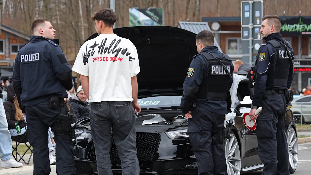 Polizei stoppt Raser, Poser und illegale Rennen