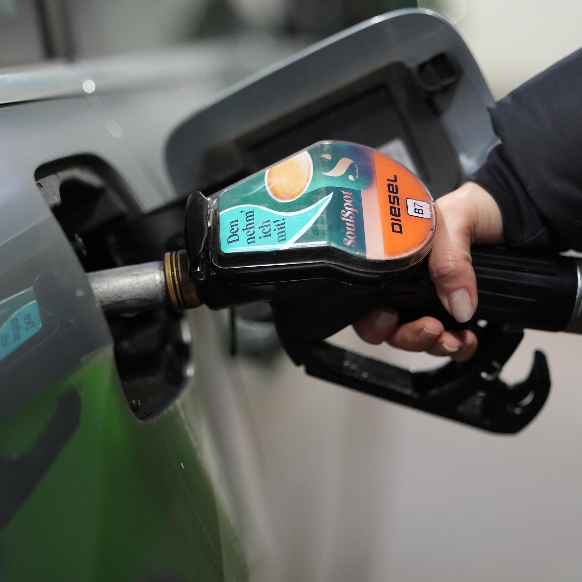 Zweifel an Preisbildung - ADAC kritisiert steigende Kraftstoffpreise trotz geschlossener Handelsplätze