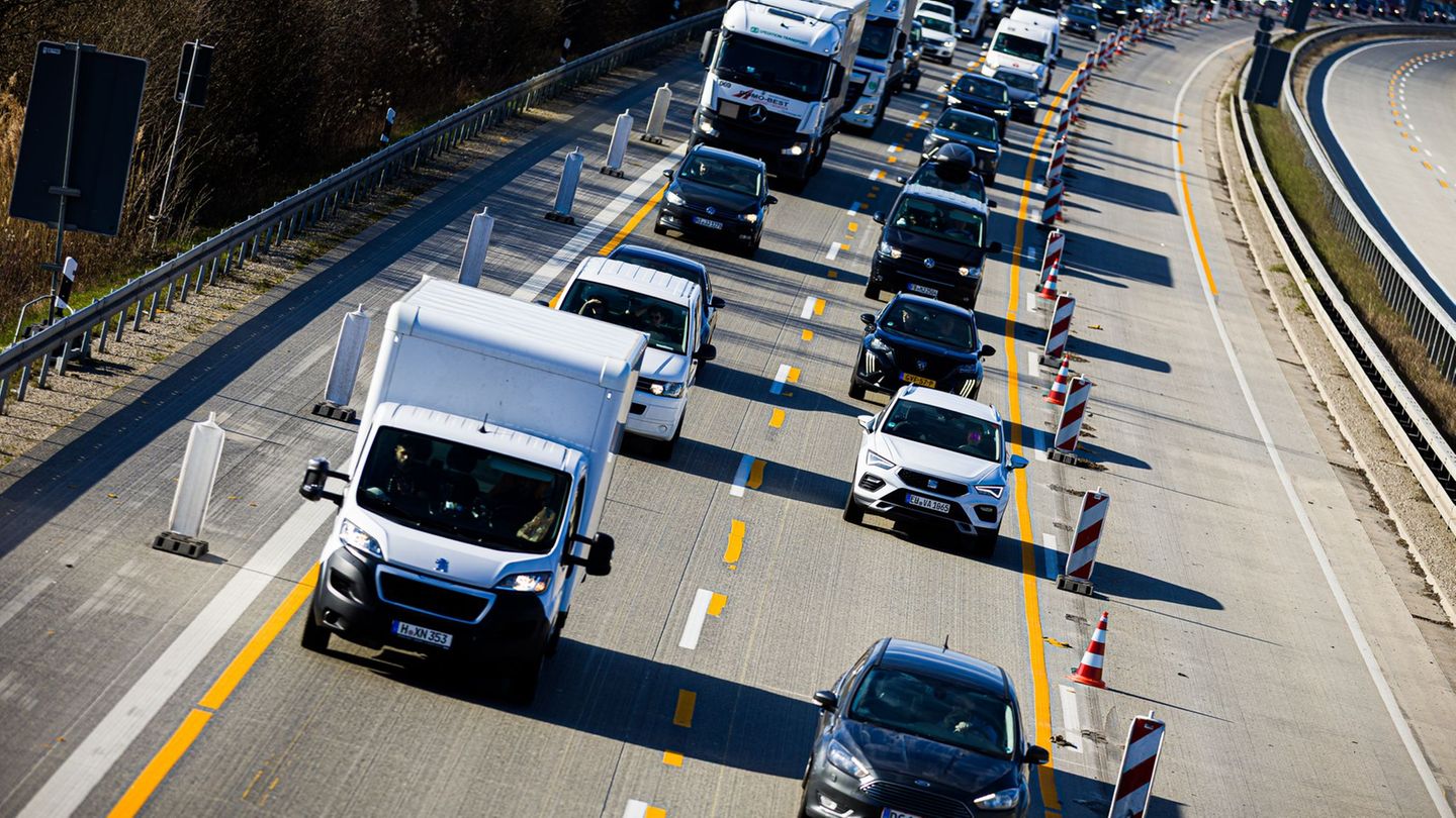 Rückreiseverkehr: ADAC rechnet zum Ferienende mit Staus auf den Autobahnen