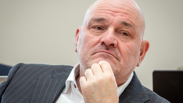 „Hauptgrund für Sicherheitsprobleme“: Verkehrsminister will Alkoholverbot in Zügen