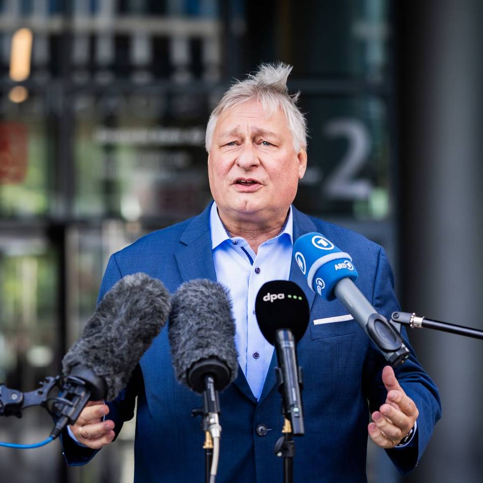 Folgen des Iran-Kriegs: Hohe Spritpreise — EVG-Chef bringt Bahn-Rabatte ins Gespräch